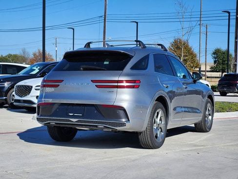 Used 2026 Genesis GV70 2.5T Advanced AWD/4WD image 3