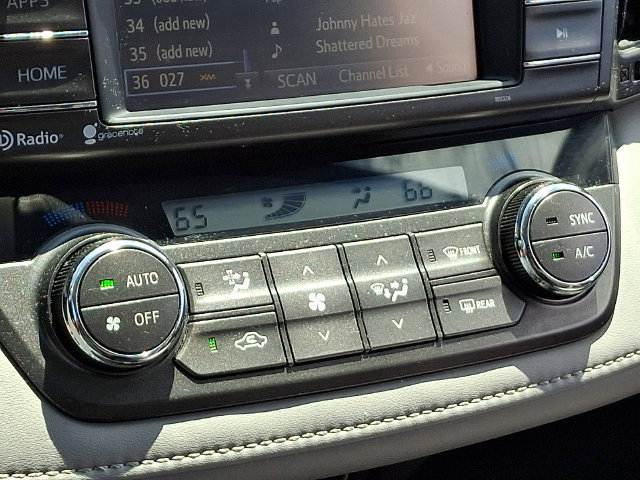 Used 2014 Toyota RAV4 XLE AWD/4WD image 16