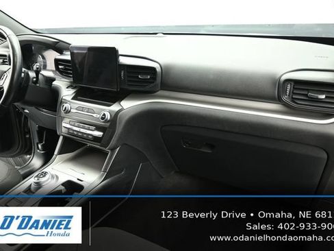 Used 2020 Ford Explorer XLT AWD/4WD image 40