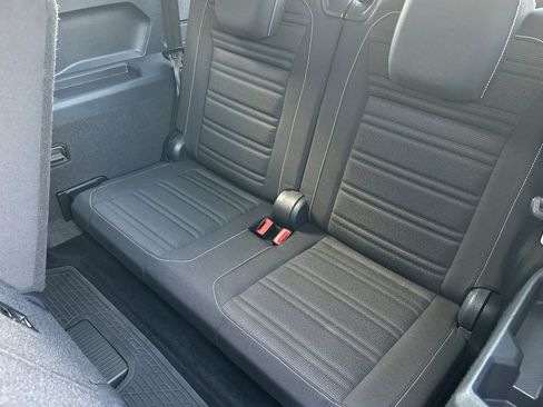 Used 2022 Volkswagen Tiguan S image 16