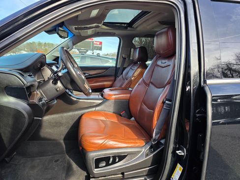 Used 2015 Cadillac Escalade ESV Premium image 9