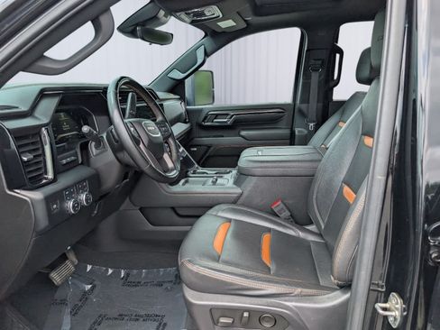 Used 2024 GMC Sierra 2500 AT4 w/ Technology Package AWD/4WD image 16
