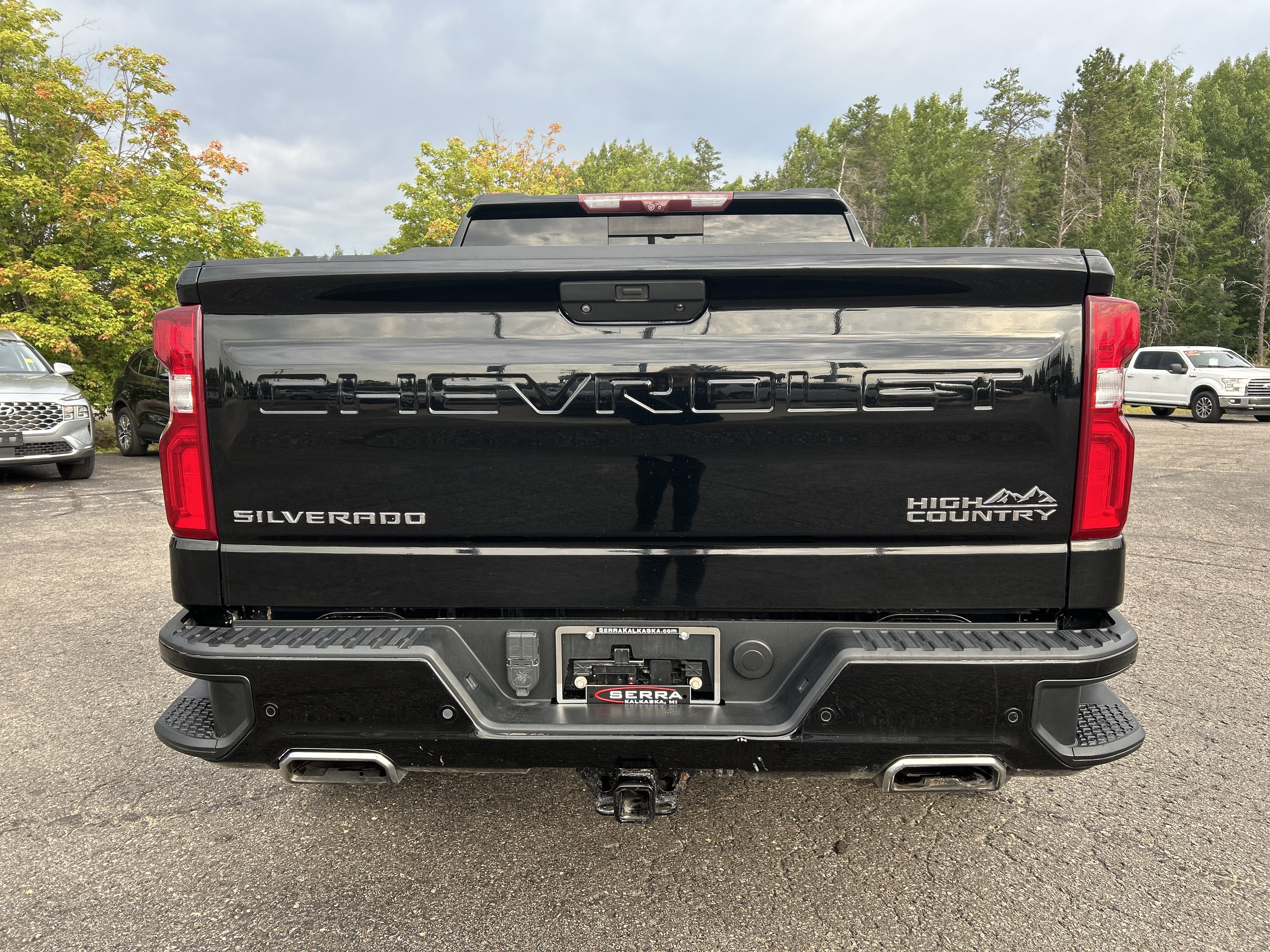 Used 2020 Chevrolet Silverado 1500 High Country w/ Technology Package AWD/4WD image 4