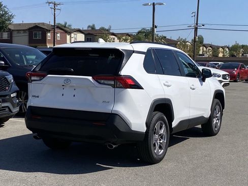 Used 2025 Toyota RAV4 XLE w/ Weather Package image 4