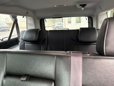 Used 2017 Chevrolet Suburban LT AWD/4WD image 25