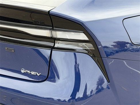 New 2026 Toyota Prius Plug-In Hybrid image 7