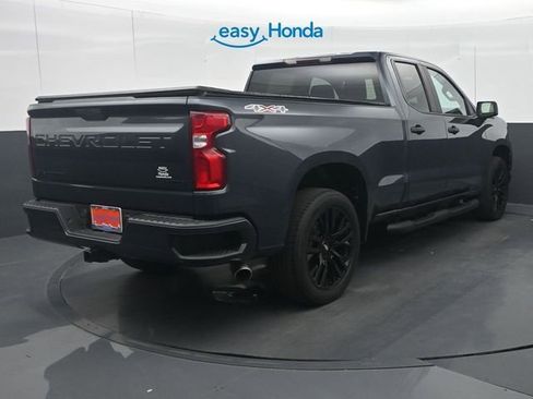 Used 2020 Chevrolet Silverado 1500 Custom w/ Custom Value Package AWD/4WD image 7