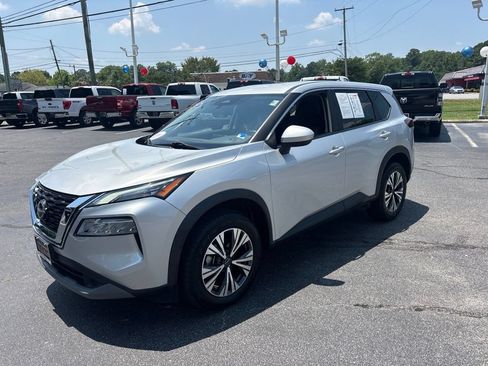 Used 2023 Nissan Rogue SV AWD/4WD image 7