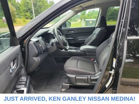 Used 2022 Nissan Pathfinder S AWD/4WD image 13
