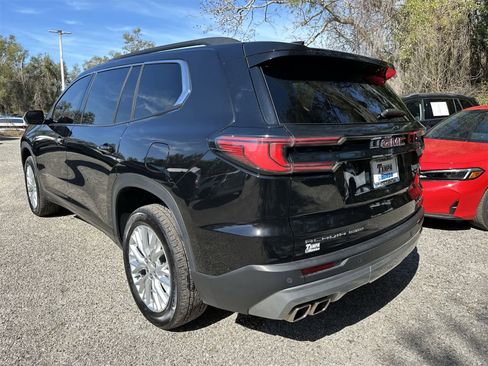 Used 2024 GMC Acadia Elevation image 4