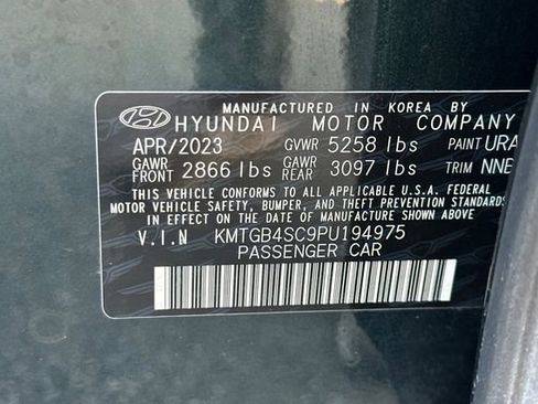 Used 2023 Genesis G80 2.5T image 33