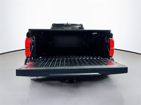 Used 2025 Toyota Tacoma TRD Sport image 27