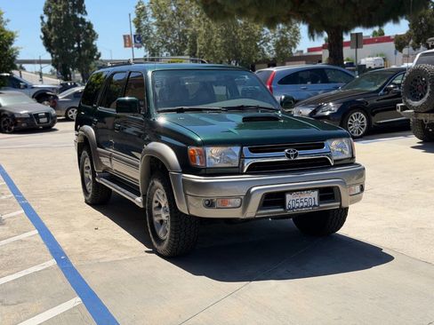 Used 2001 Toyota 4Runner Limited AWD/4WD image 4