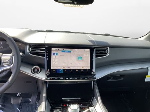 New 2026 Jeep Grand Wagoneer L Limited AWD/4WD image 11