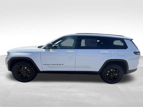 New 2026 Jeep Grand Cherokee L 4WD image 3