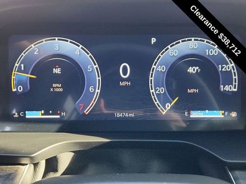 Used 2025 Jeep Grand Cherokee Limited w/ Luxury Tech Group II AWD/4WD image 38