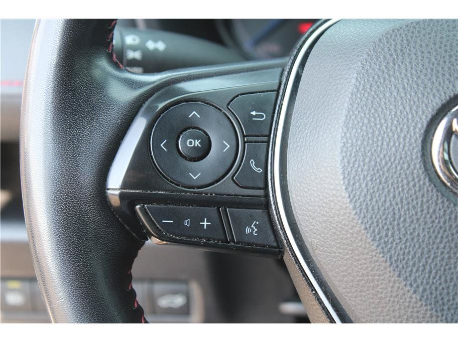 Used 2021 Toyota RAV4 SE w/ Weather & Moonroof Package AWD/4WD image 20