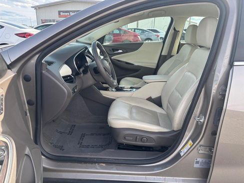 Used 2024 Chevrolet Malibu LT FWD image 9