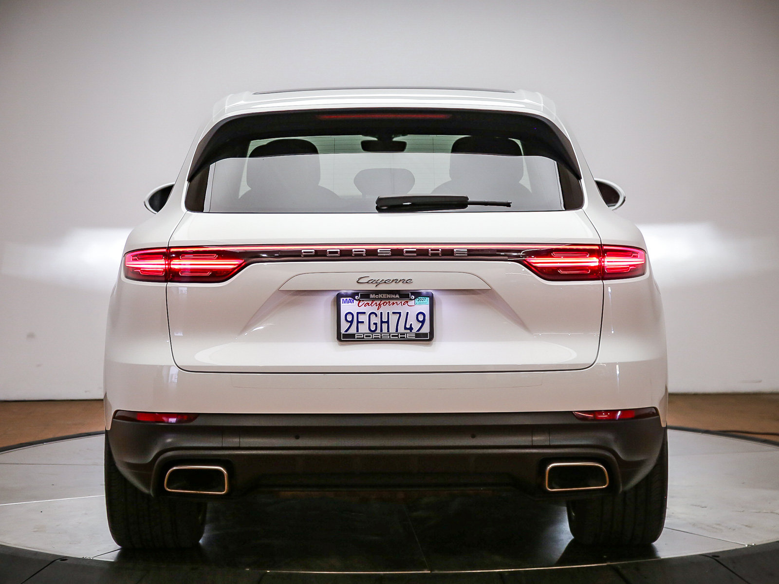 Certified 2023 Porsche Cayenne AWD/4WD image 6
