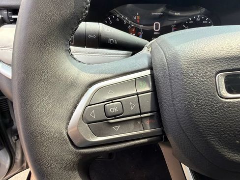 Used 2025 Jeep Compass Limited AWD/4WD image 21