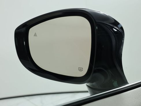 Used 2024 Chrysler Pacifica Limited FWD image 18