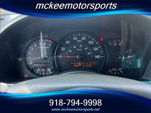 Used 2004 Nissan Titan LE image 12