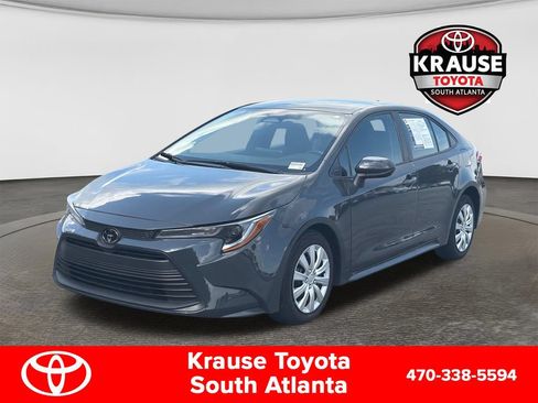 Used 2025 Toyota Corolla LE FWD image 3