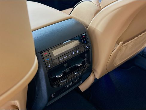 Used 2025 Jeep Grand Cherokee Summit w/ Luxury Tech Group V image 28