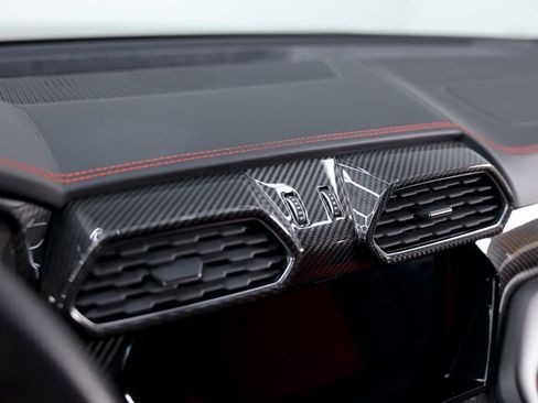 Used 2022 Lamborghini Urus image 26