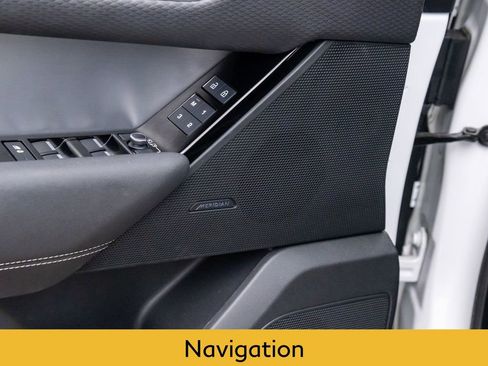 Used 2023 Land Rover Range Rover Velar R-Dynamic S image 14