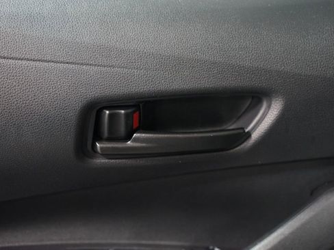 Certified 2023 Toyota Corolla LE image 29