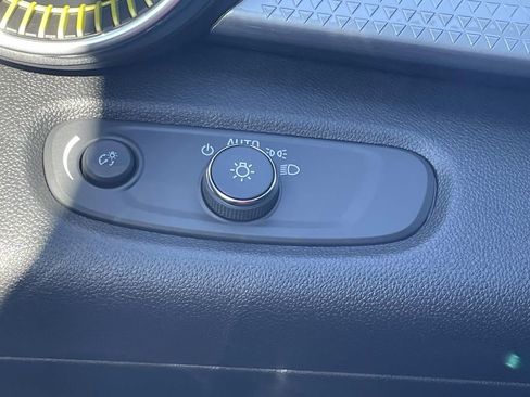 New 2026 Chevrolet Trax LT w/ LT Convenience Package image 28