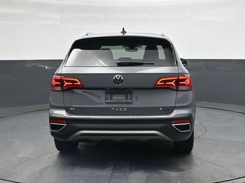 Used 2023 Volkswagen Taos SE w/ Panoramic Sunroof Package AWD/4WD image 5