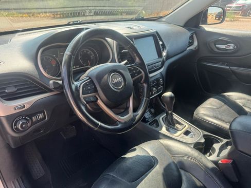 Used 2016 Jeep Cherokee Limited FWD image 21