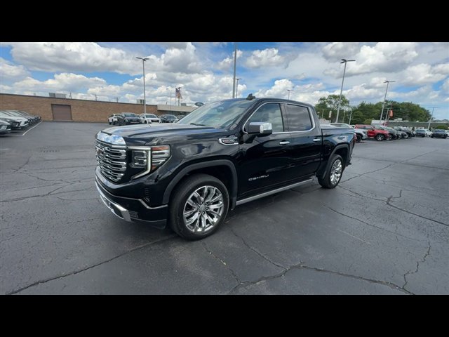 Certified 2023 GMC Sierra 1500 Denali w/ Denali Reserve Package AWD/4WD image 4
