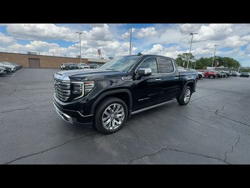 Used 2023 GMC Sierra 1500 Denali w/ Denali Reserve Package AWD/4WD image 4