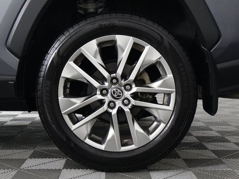 Used 2021 Toyota RAV4 XLE Premium FWD image 16