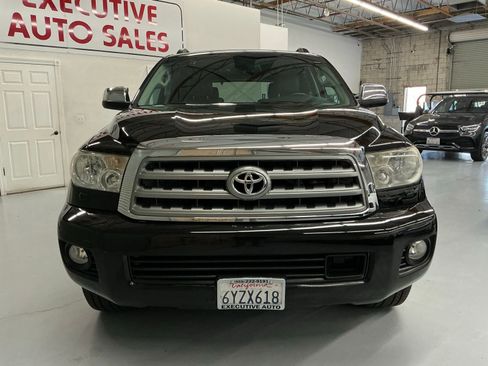 Used 2013 Toyota Sequoia Platinum w/ Preferred Accessory Pkg image 2