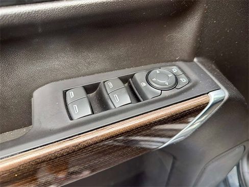 Used 2021 Chevrolet Silverado 1500 LT image 18