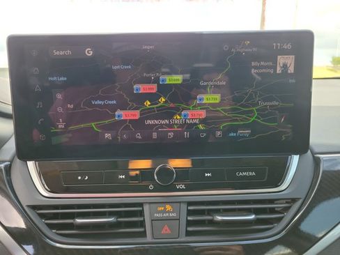 Used 2023 Nissan Altima 2.5 SR w/ SR Premium Package image 16