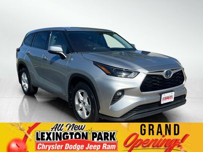 Used 2022 Toyota Highlander LE