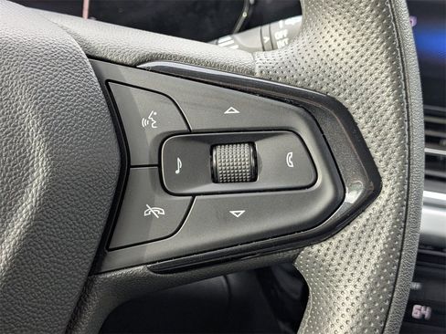 Certified 2025 Chevrolet Trax LT image 27