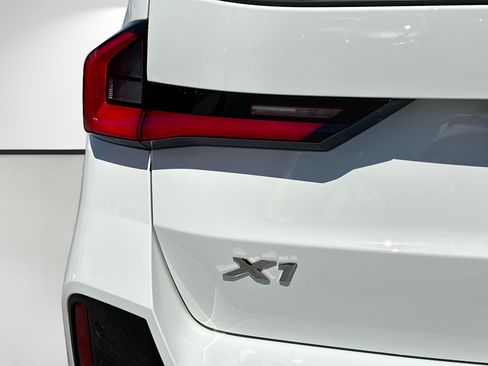 New 2026 BMW X1 xDrive28i w/ Technology Package AWD/4WD image 10