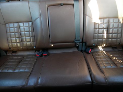 Used 2021 Nissan Titan Platinum Reserve w/ Moonroof Package image 13