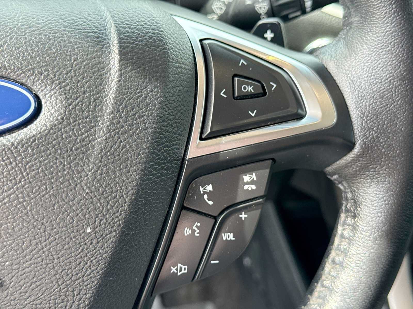 Used 2019 Ford Edge SEL w/ Equipment Group 201A AWD/4WD image 23