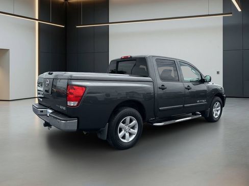 Used 2010 Nissan Titan SE w/ SE Value Truck Pkg RWD image 5