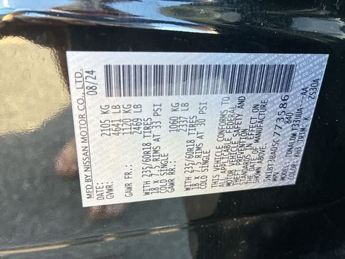 Used 2025 Nissan Rogue SV FWD image 32