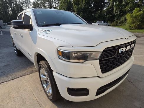 Used 2025 RAM 1500 Big Horn AWD/4WD image 3