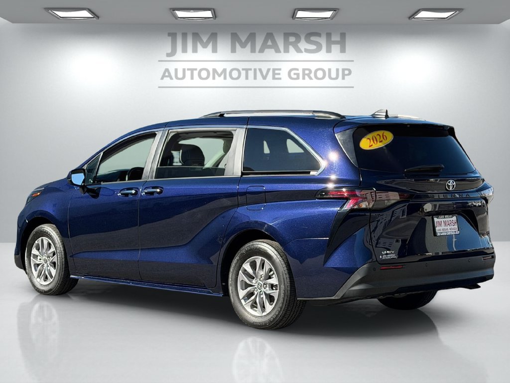 Used 2026 Toyota Sienna XLE FWD image 4