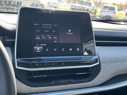 Certified 2022 Jeep Compass Latitude image 13